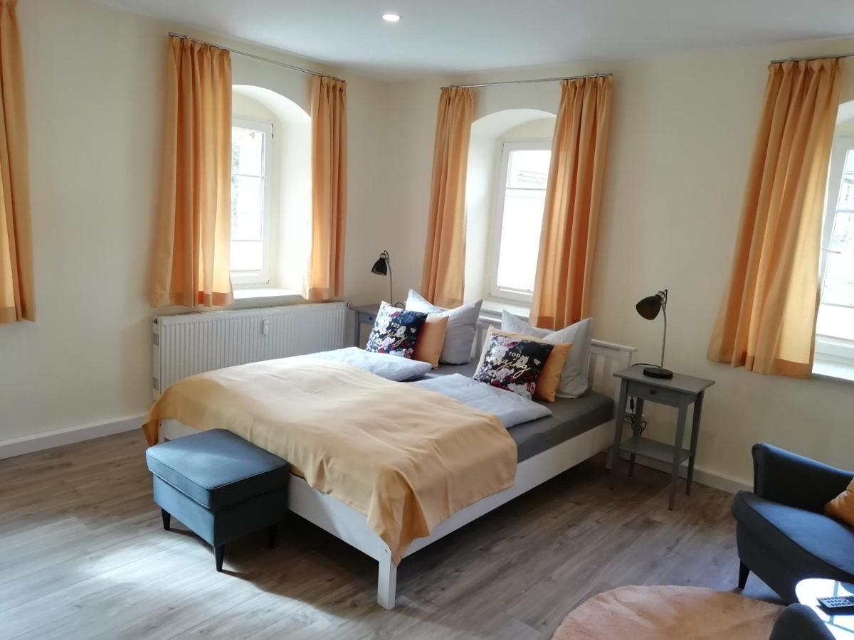 Ferienhof Graefe - 3-Seiten Hof Mit Grossem Garten, Pool & Sauna Meißen 外观 照片